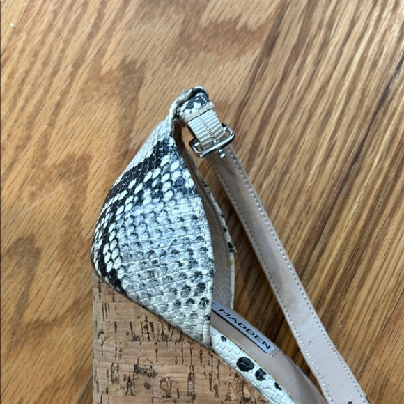 Steve Madden Snakeskin Patterned Heels - Picture 4 of 6